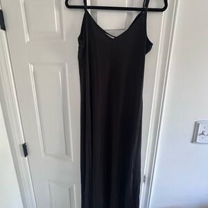 Muse Sleek Black Maxi Dress